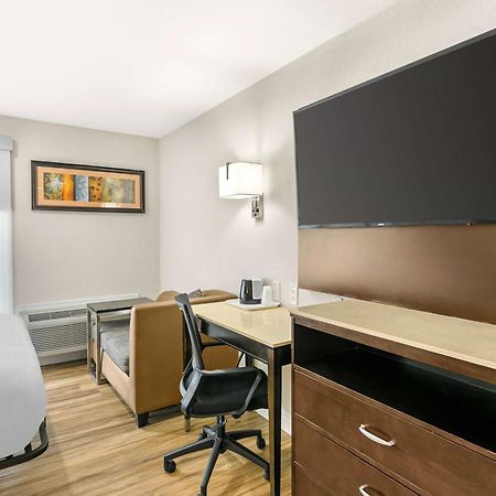 Quality Inn & Suites Sacramento Esterno foto
