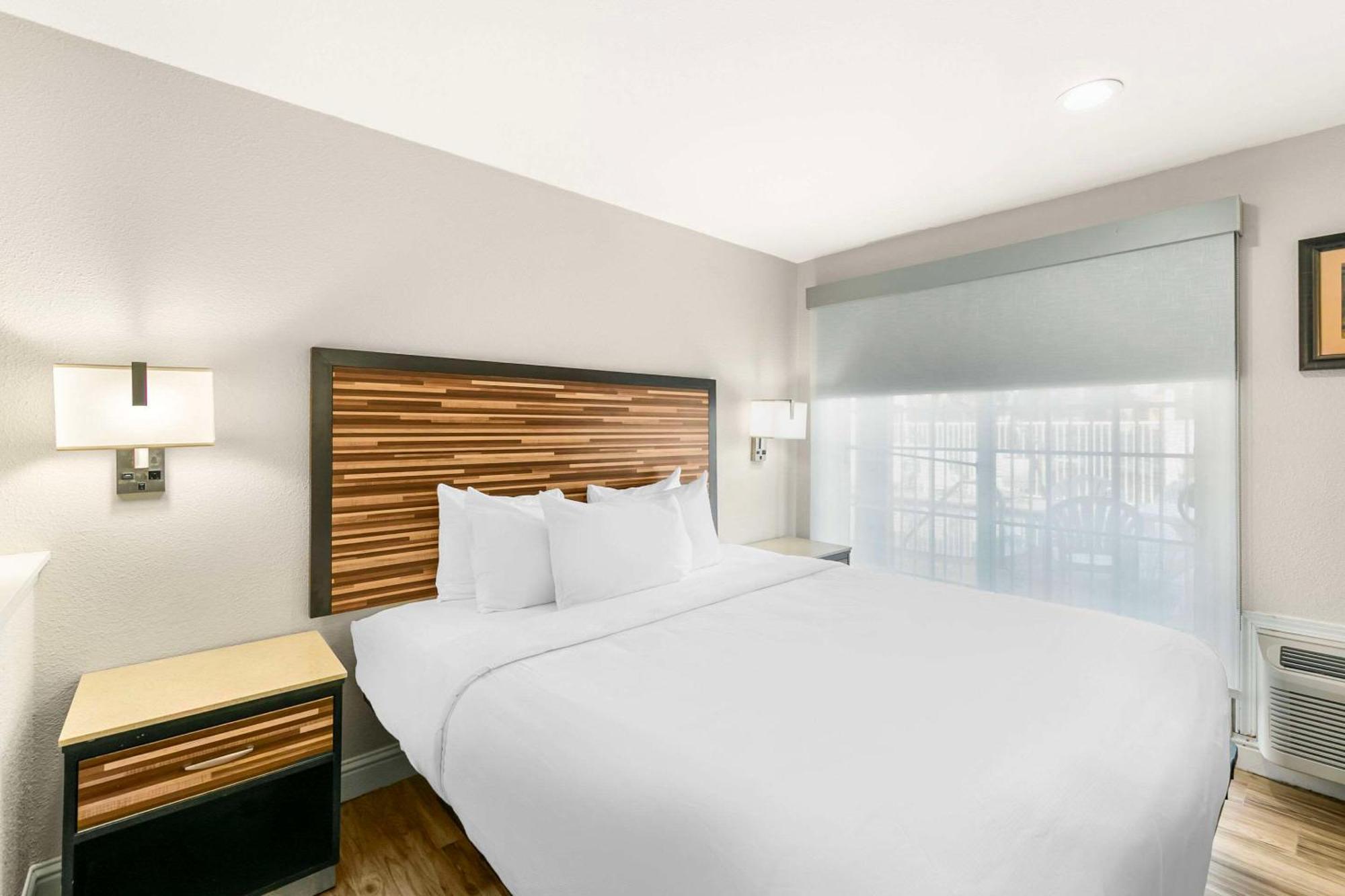Quality Inn & Suites Sacramento Esterno foto