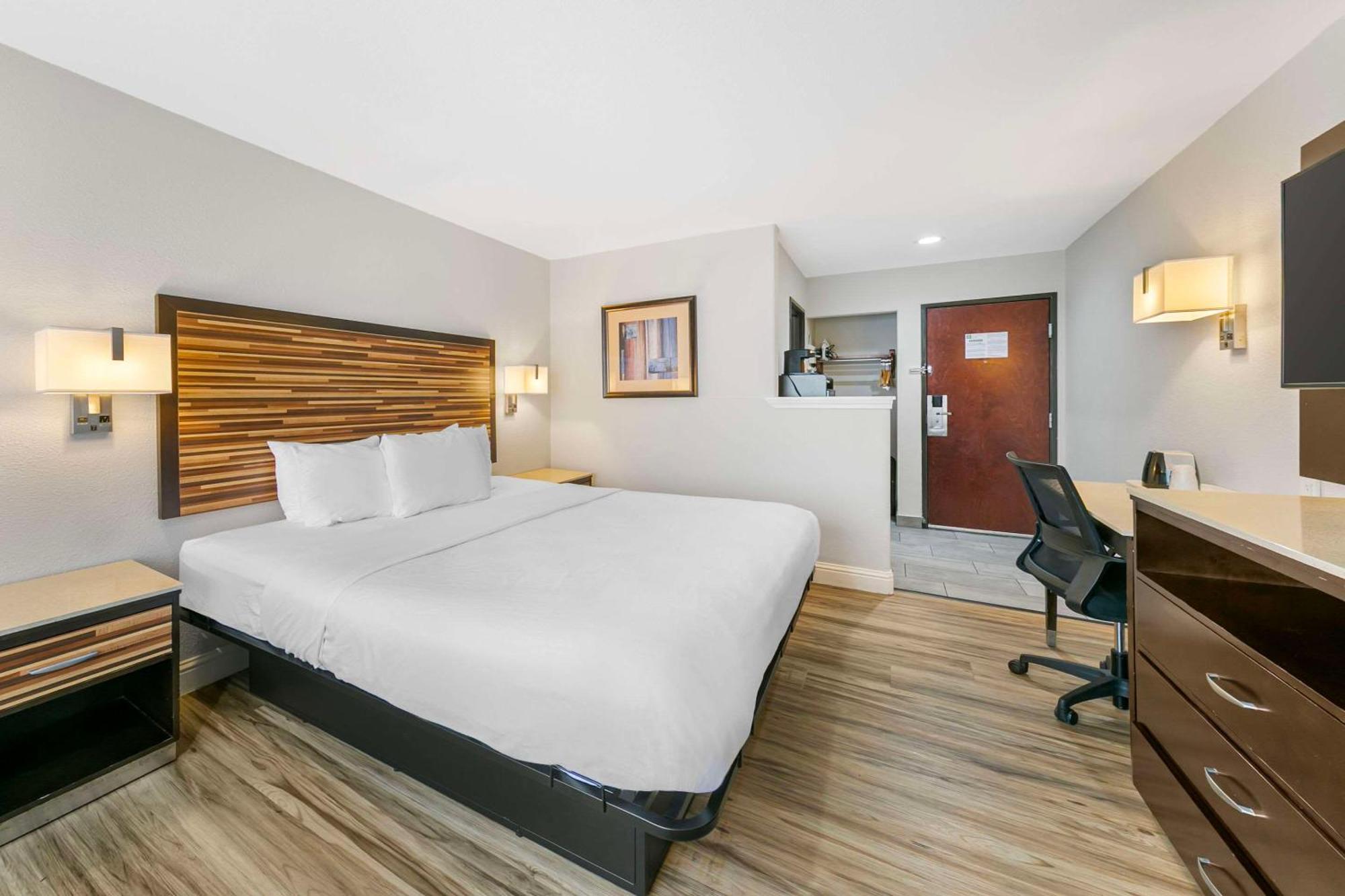 Quality Inn & Suites Sacramento Esterno foto