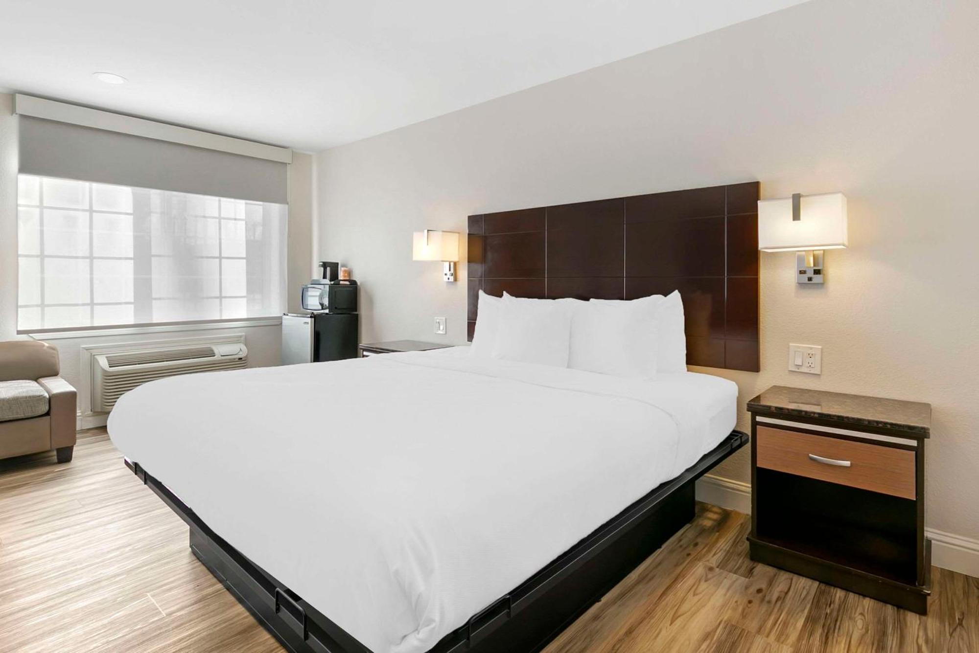 Quality Inn & Suites Sacramento Esterno foto
