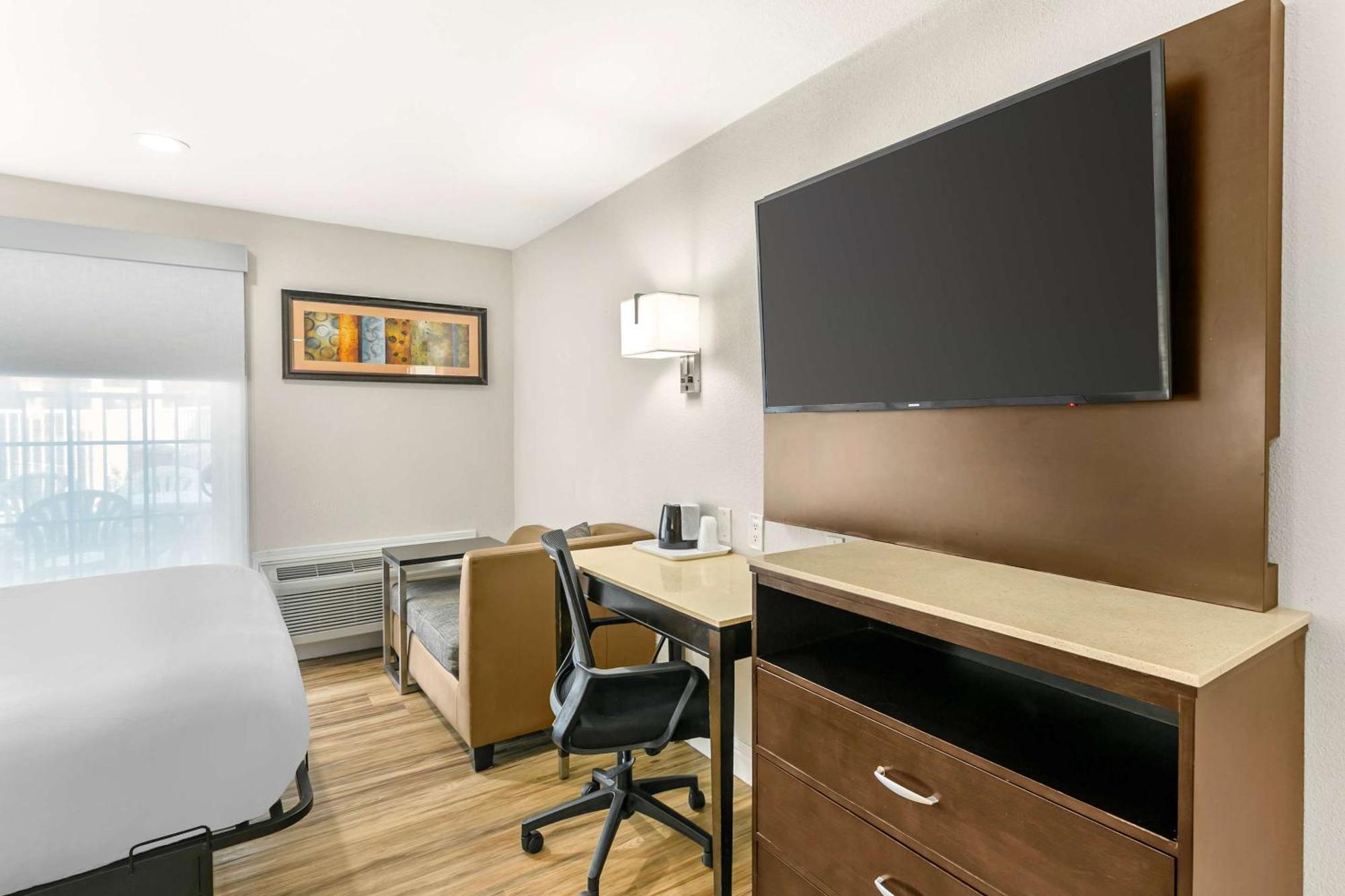 Quality Inn & Suites Sacramento Esterno foto