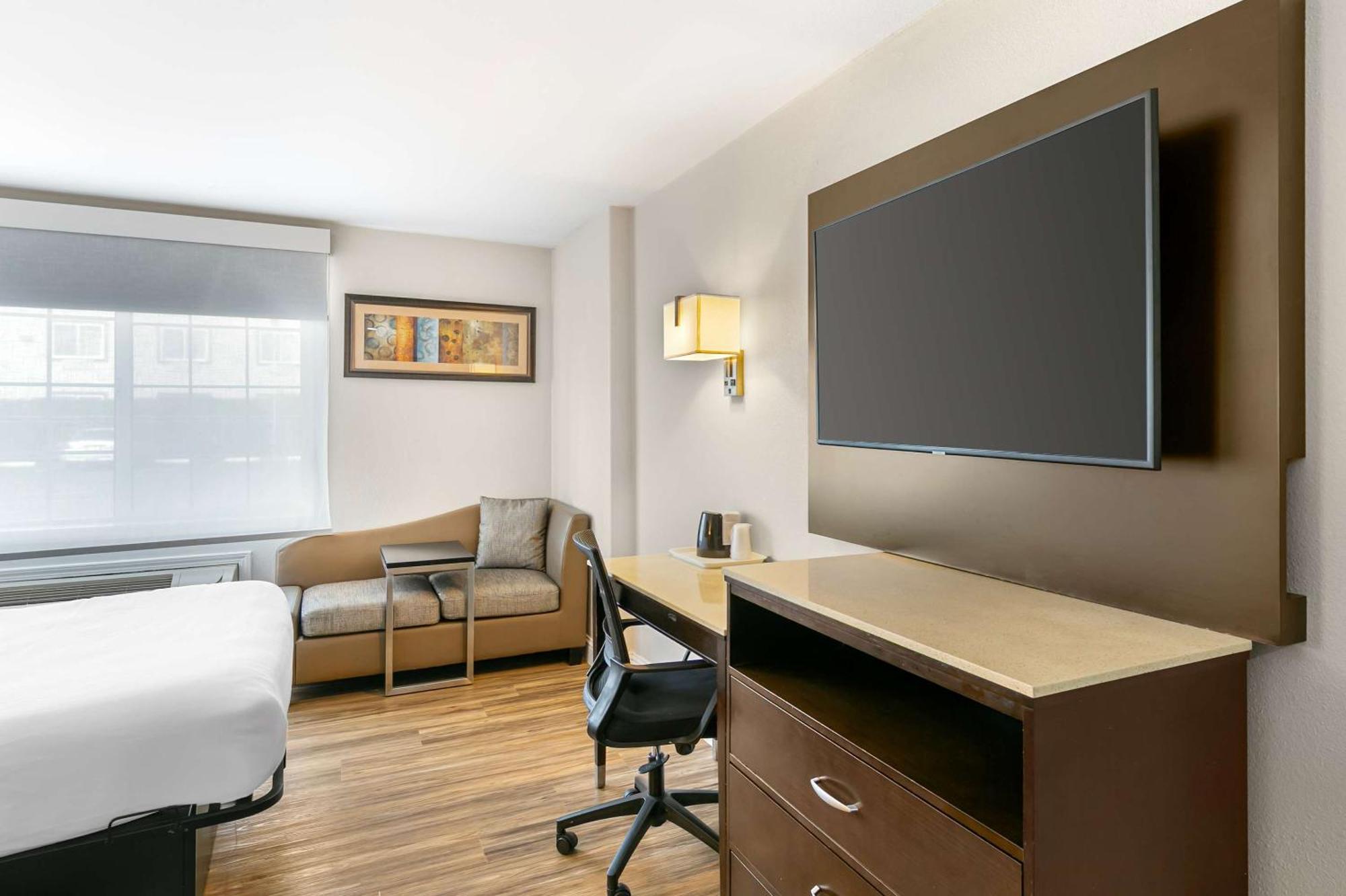 Quality Inn & Suites Sacramento Esterno foto