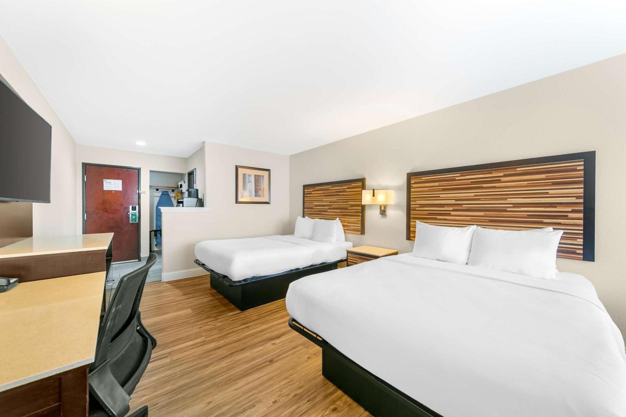 Quality Inn & Suites Sacramento Esterno foto